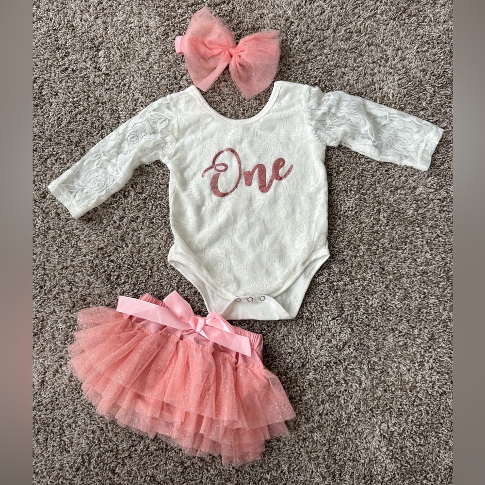 Pink and White Lace 'One' Baby Bodysuit Set